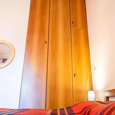 Lägenhet Charming With Garden And Pool