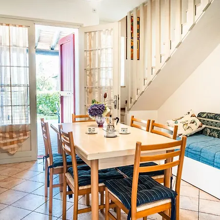 Charming With Garden And Pool Lägenhet Bibione