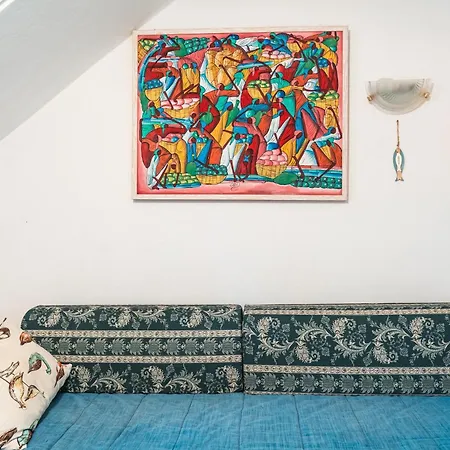 Lägenhet Charming With Garden And Pool